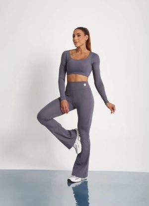 Conjunto Croped e calça Flare em Poliamida